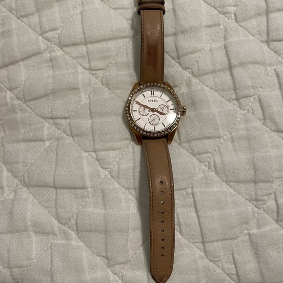 Fossil Watch - Picture 1 of 10